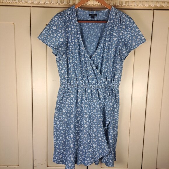 J Crew Chambrey Blue Floral Faux Wrap Ruffle Cotton Short Sleeve Dress Sz Small - Picture 1 of 12